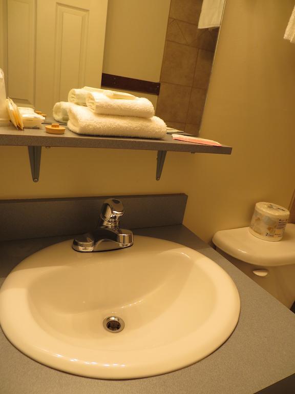 Eastglen Inn Едмонтон Екстер'єр фото